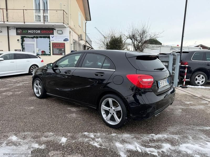 Usata Mercedes A180 109 CV (80 kW) 2013 Nero Monovolume