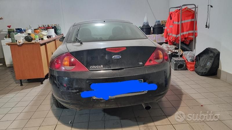 Begagnad Ford Cougar 2001 Svart Sportkupé