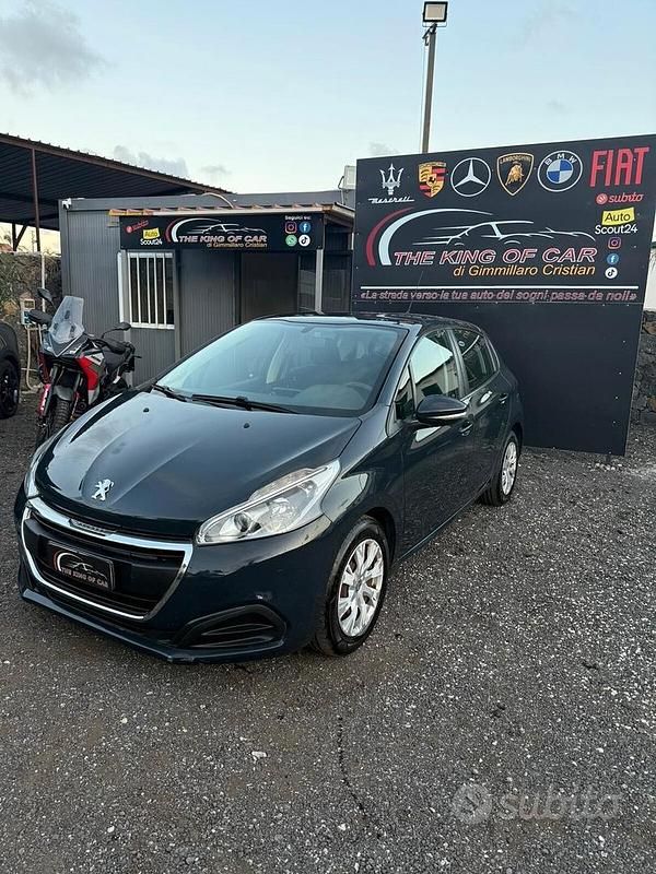 Usata Peugeot 208 Active 68 CV (50 kW) 2016 Grigio Utilitaria