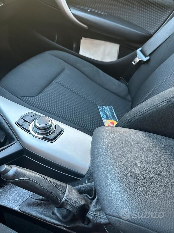 Usata BMW 116 Advantage 116 CV (85 kW) 2017 Grigio Utilitaria