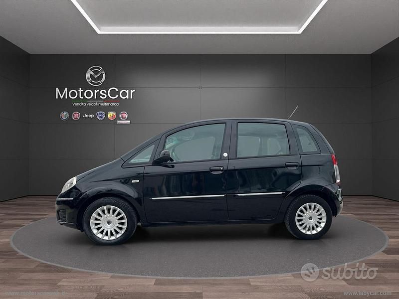 Usata Lancia Musa 77 CV (56 kW) 2011 Nero Monovolume