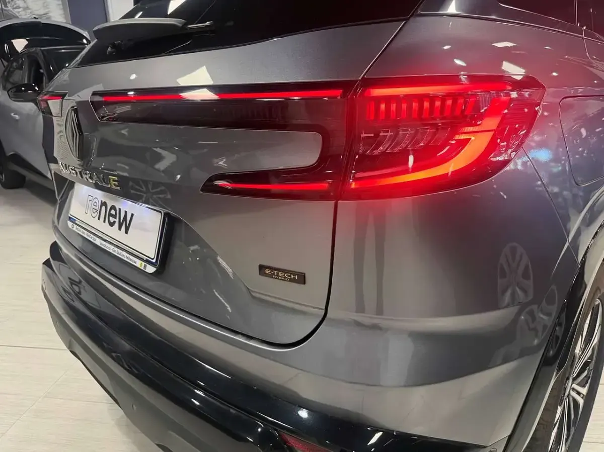 Usata Renault Austral Techno 131 CV (96 kW) 2023 Grigio SUV