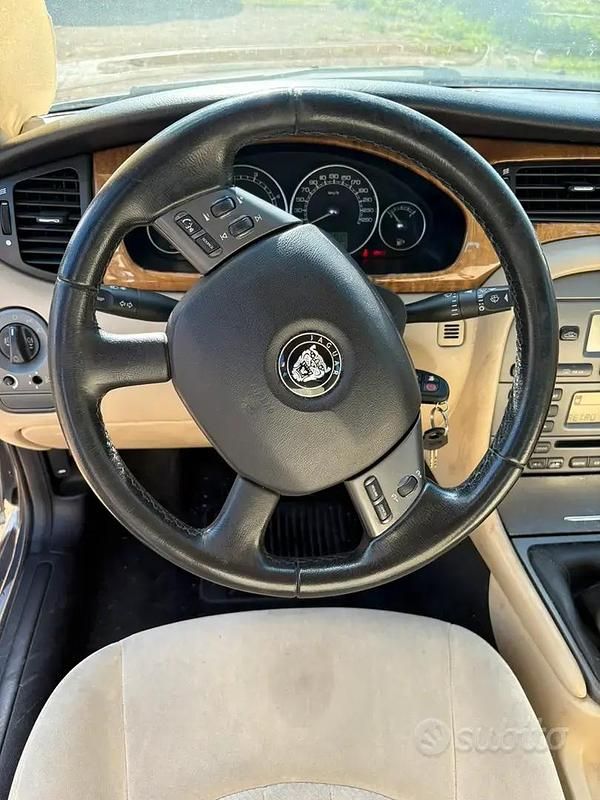 Usata Jaguar S-Type 207 CV (152 kW) 2007 Grigio Berlina