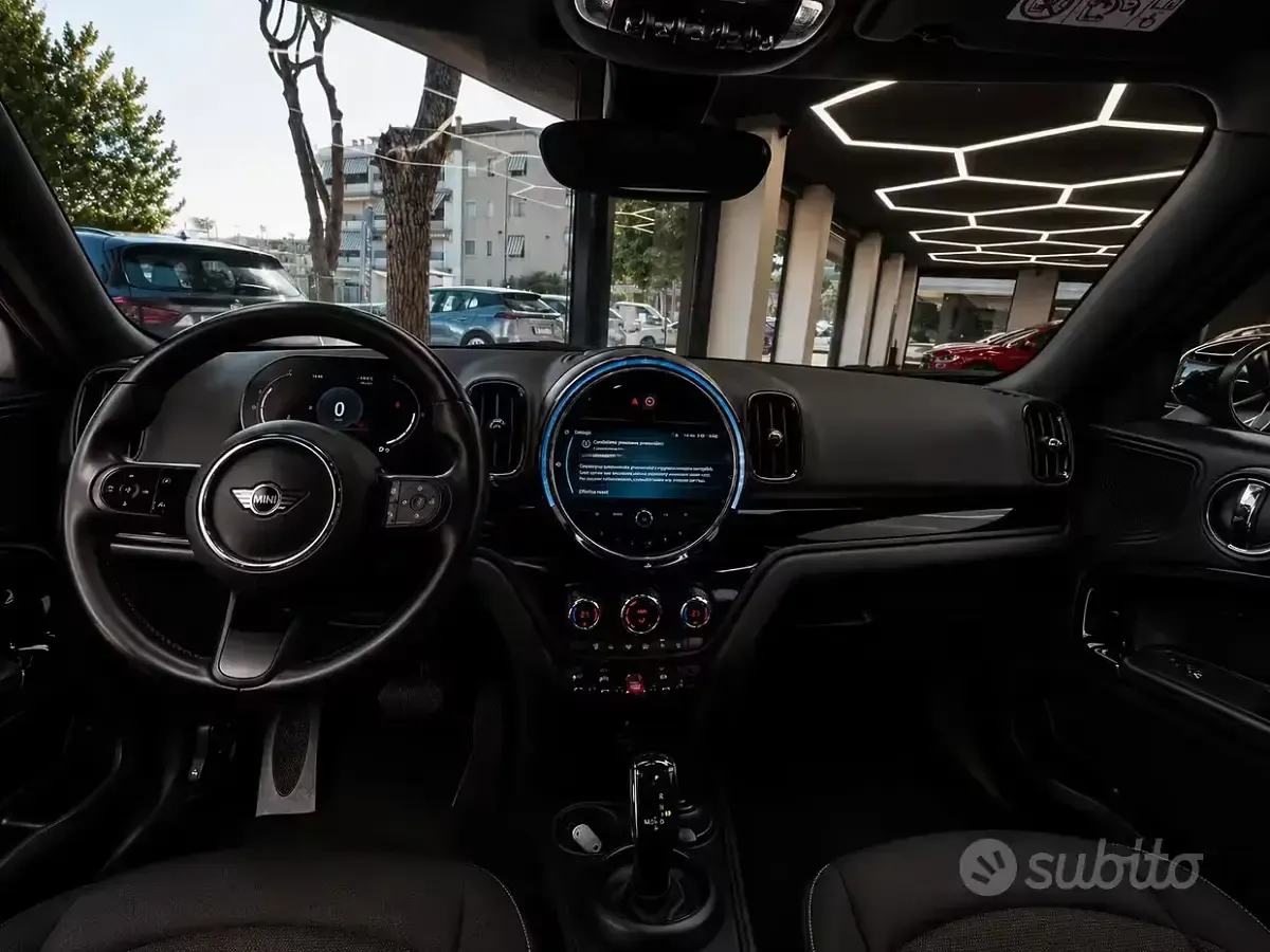 Usata Mini Countryman Business 116 CV (85 kW) 2021 Nero SUV