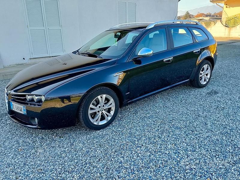 Nero Usata 2007 Alfa Romeo 159 Station wagon | 2850 € - Immagine 1/4