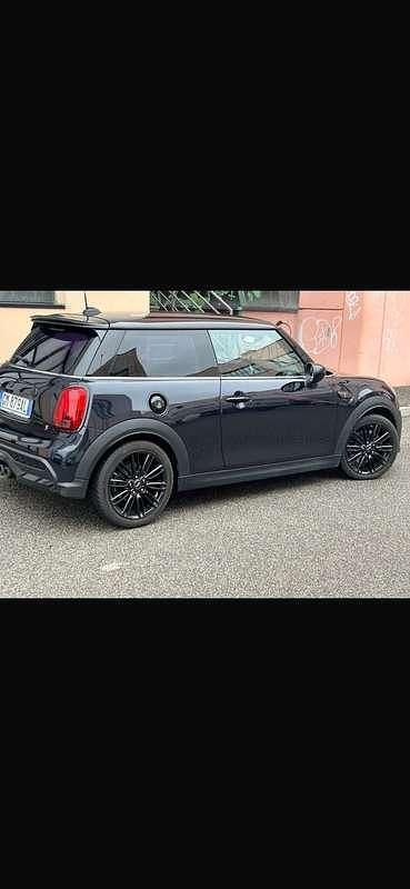 Usata 2022 Mini Cooper S Classic Utilitaria | 26.500 € (Buon prezzo) - Immagine 1/4