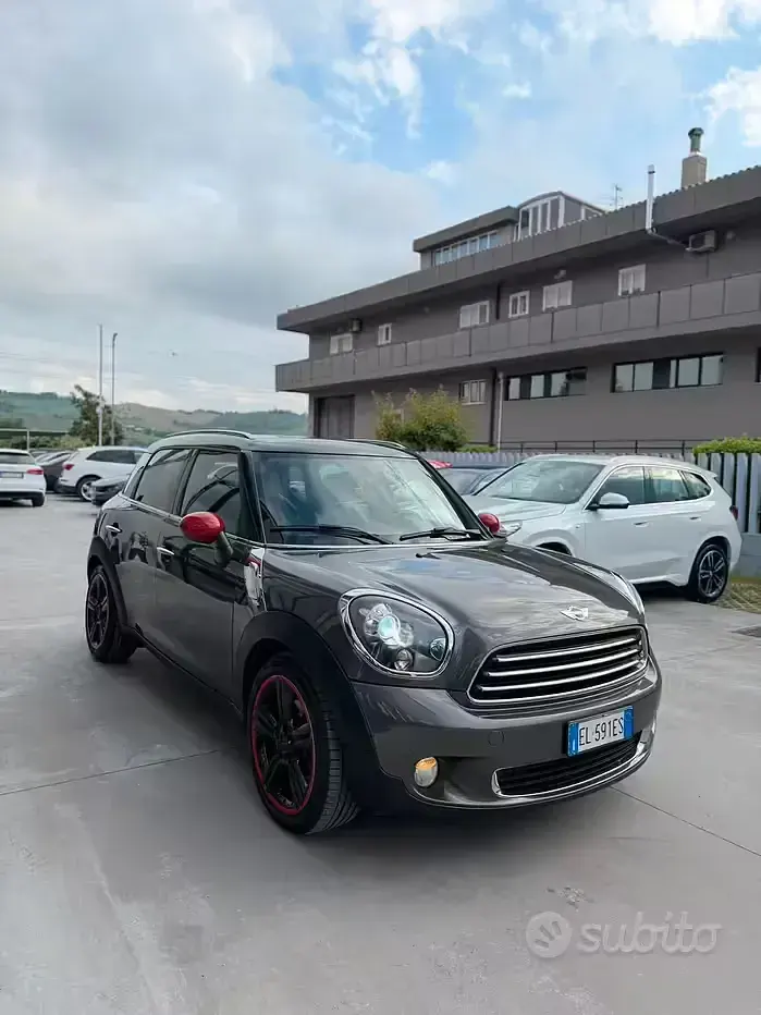 Usata Mini Countryman 111 CV (81 kW) 2012 Grigio SUV