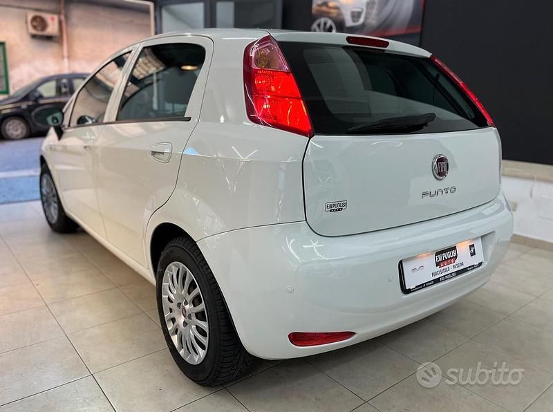 Usata Fiat Punto Street 69 CV (50 kW) 2016 Bianco Utilitaria