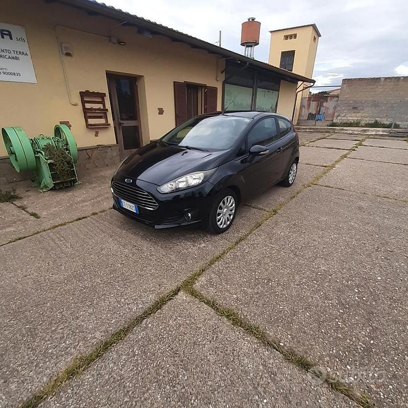 Usata Ford Fiesta 75 CV (55 kW) 2014 Utilitaria