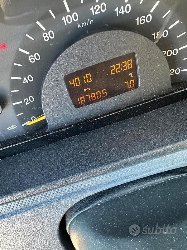 Usata Mercedes Vito 150 CV (110 kW) 2007 Bianco Furgone