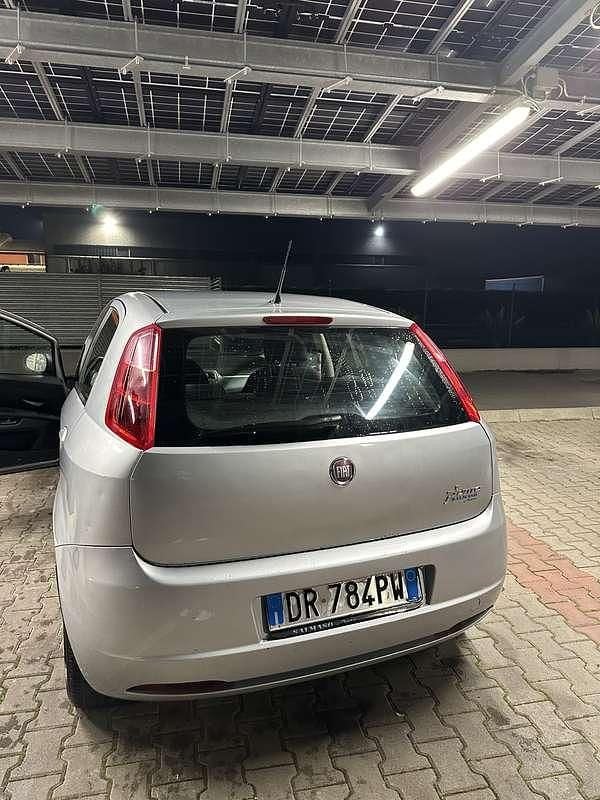 Usata Fiat Grande Punto 65 CV (47 kW) 2008 Grigio Utilitaria