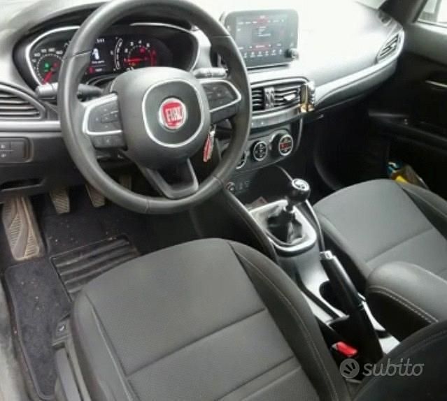 Usata Fiat Tipo 120 CV (88 kW) 2017 Berlina