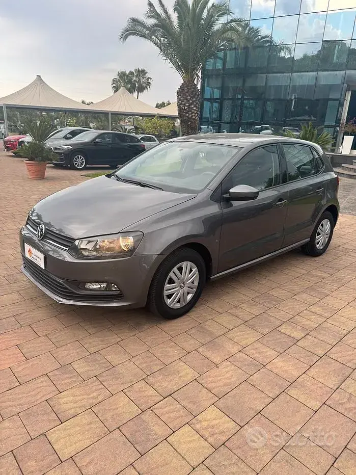 Usata VW Polo 60 CV (44 kW) 2015 Grigio Berlina