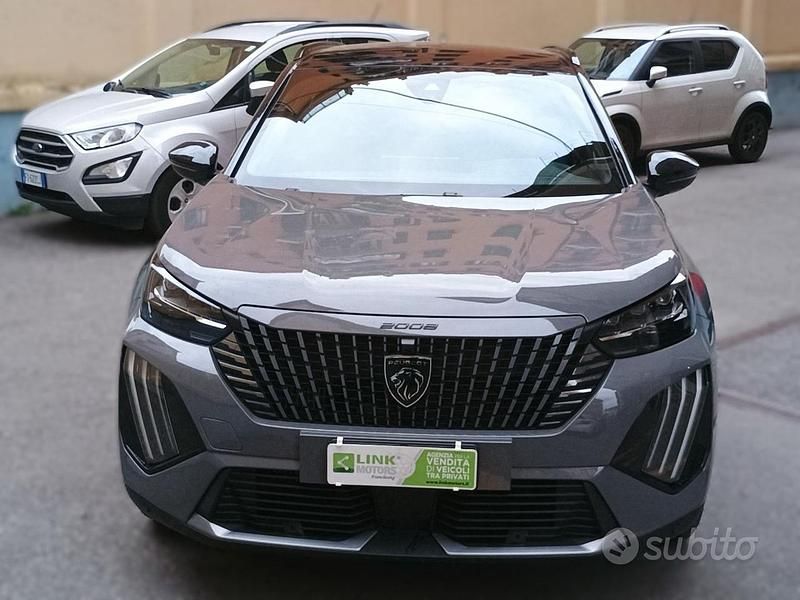 Usata Peugeot 2008 GT 131 CV (96 kW) 2024 Marrone SUV