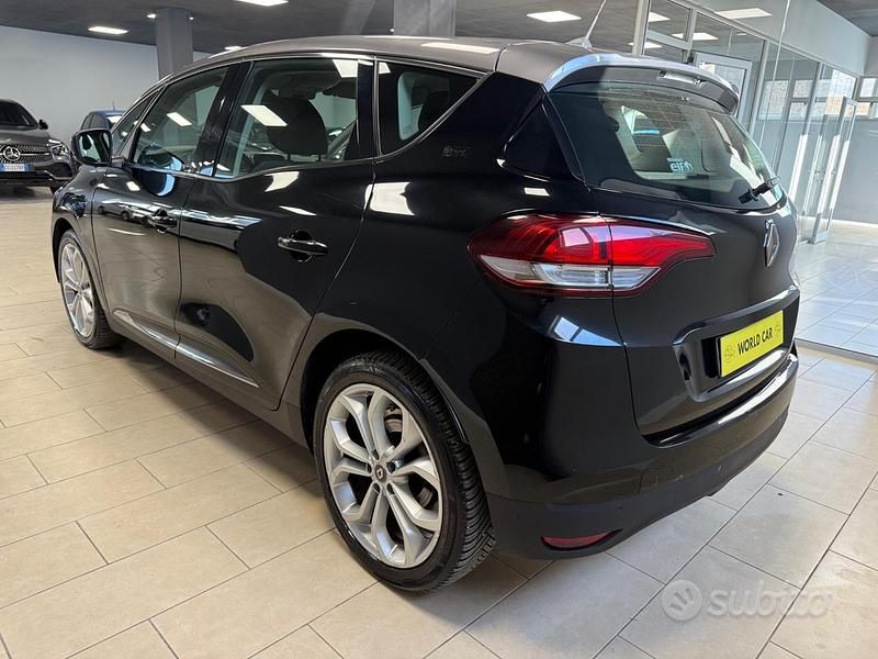 Usata Renault Scénic IV 110 CV (80 kW) 2018 Nero Monovolume