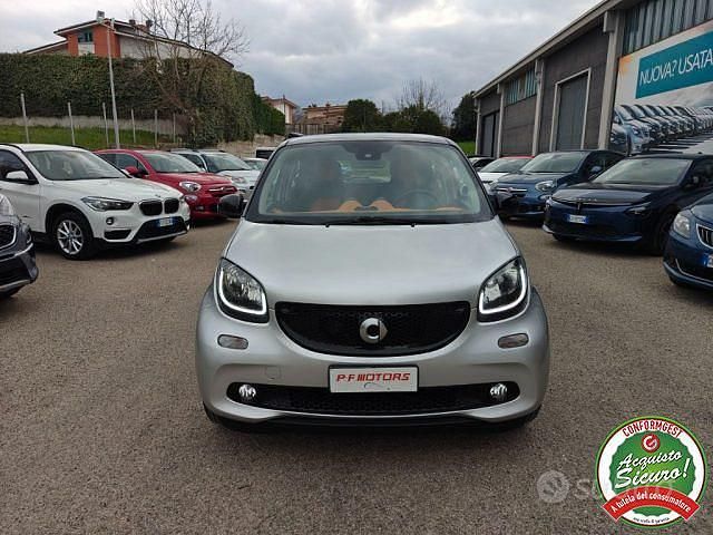 Usata Smart ForFour Passion 70 CV (51 kW) 2015 Grigio Utilitaria