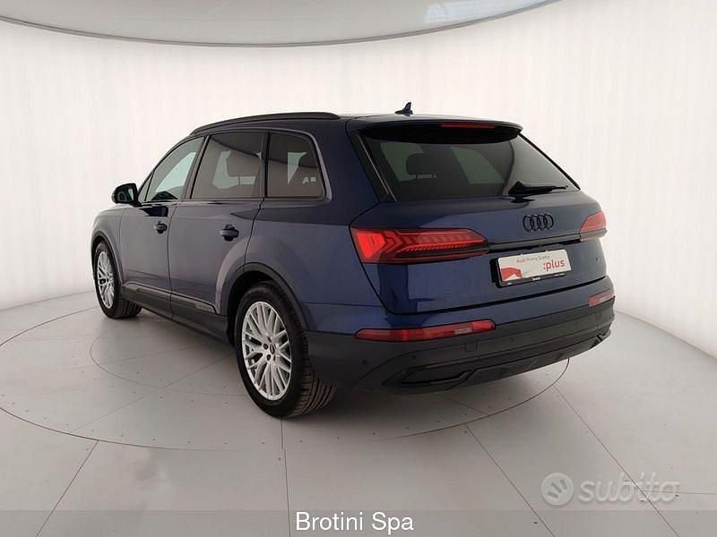 Usata Audi Q7 Sport 286 CV (210 kW) 2023 Blu navarra metallizzato SUV
