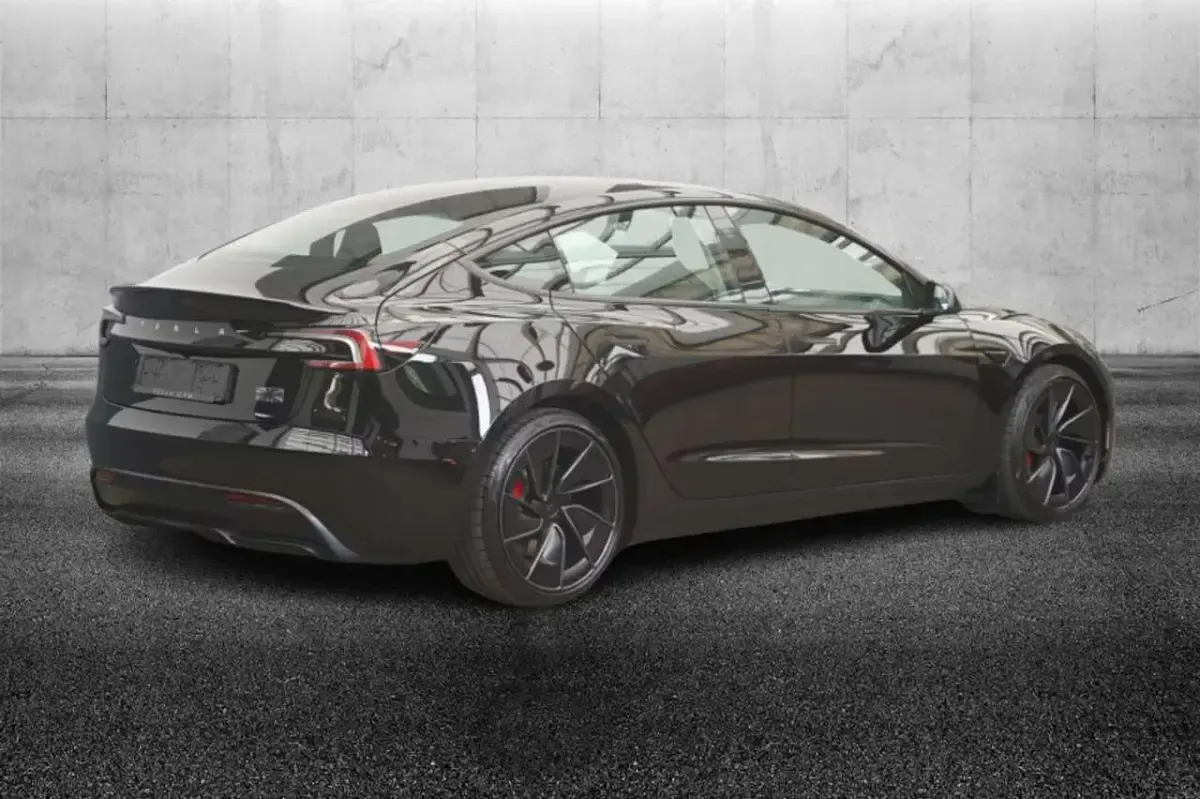 Usata Tesla Model 3 Performance 189 kW (258 CV) 2024 Nero Berlina