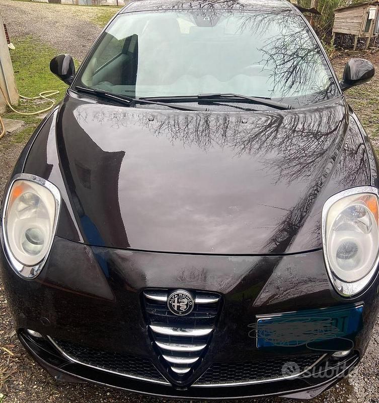Usata Alfa Romeo MiTo 125 CV (91 kW) 2009 Marrone Utilitaria