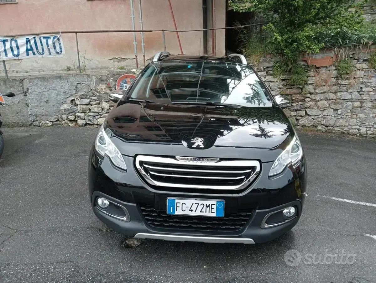 Käytetty Peugeot 2008 Allure 110 HP (80 kW) 2016 Musta Katumaasturi