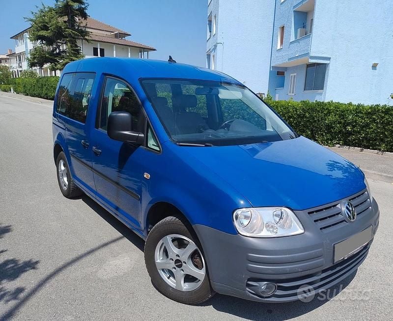 Usata VW Caddy 109 CV (80 kW) 2009 Blu Monovolume