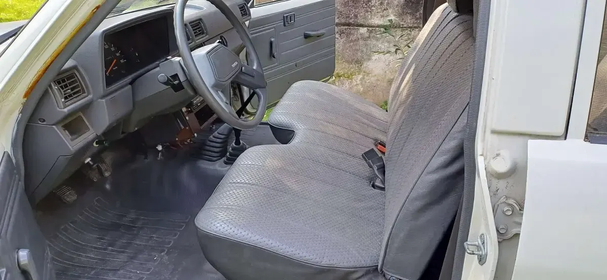 Usata Toyota HiLux 83 CV (61 kW) 1988 Pick-up