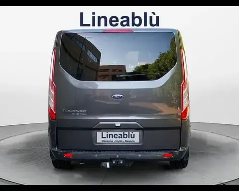 Usata Ford Tourneo Custom Titanium 170 CV (125 kW) 2022 Grigio metalizzato scuro Furgone