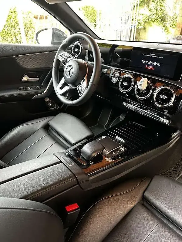 Usata Mercedes A180 116 CV (85 kW) 2020 Grigio Berlina