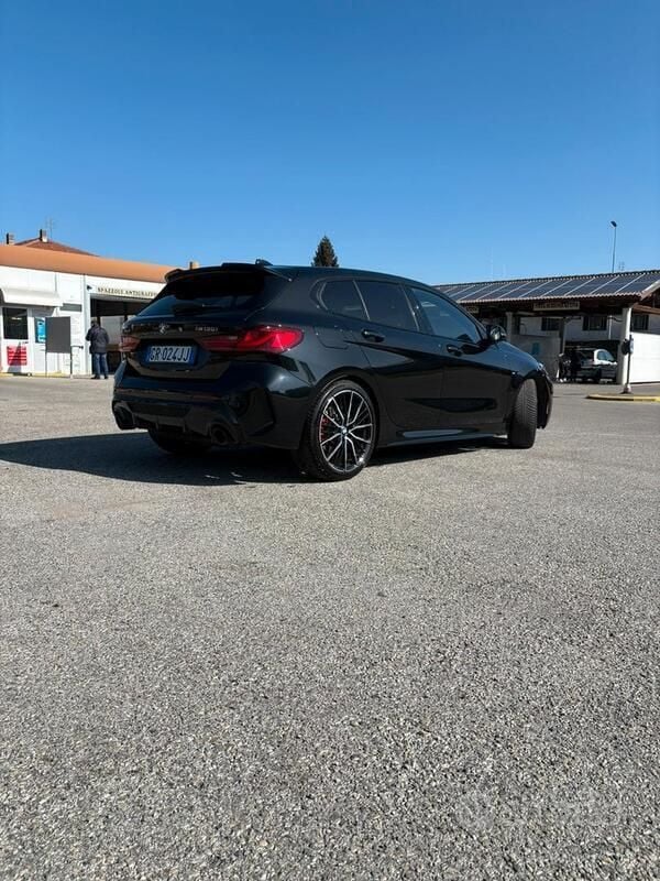 Usata BMW M135 M Performance 306 CV (225 kW) 2022 Nero Utilitaria