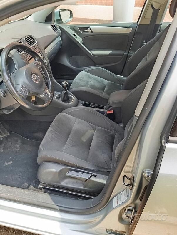 Usata VW Golf VI Highline 105 CV (77 kW) 2010 Grigio Utilitaria