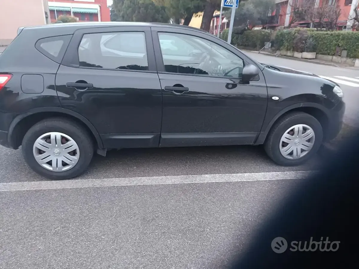 Usata Nissan Qashqai Visia 110 CV (80 kW) 2013 Nero SUV