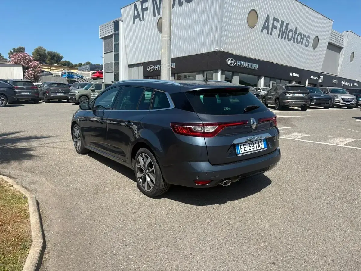 Usata Renault Mégane IV Bose Edition 110 CV (80 kW) 2016 Grigio Berlina