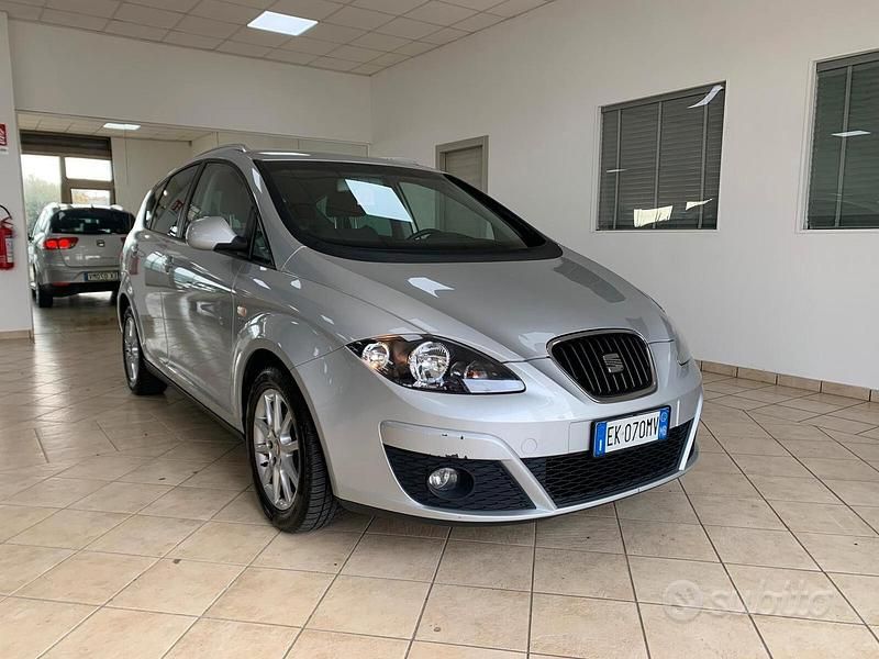 Usata Seat Altea XL Style 105 CV (77 kW) 2012 Grigio Monovolume