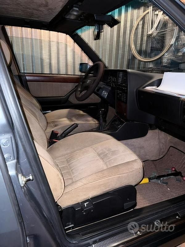 Usata Lancia Thema 152 CV (111 kW) 1993 Berlina