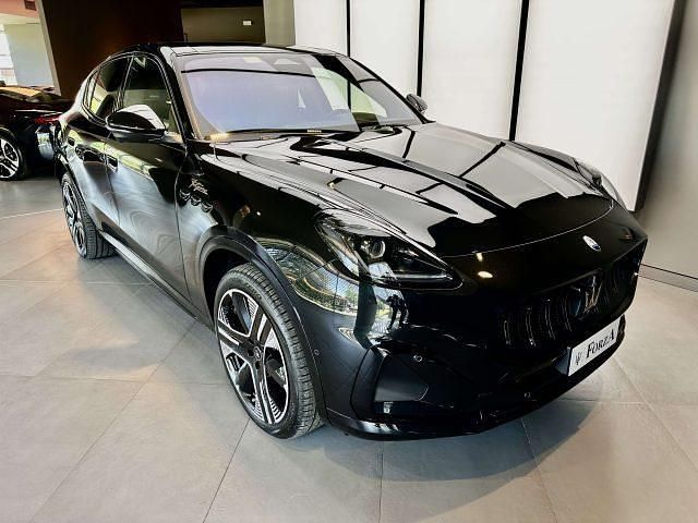 Nuova Maserati Grecale Folgore 409 kW (557 CV) 2025 Nero SUV