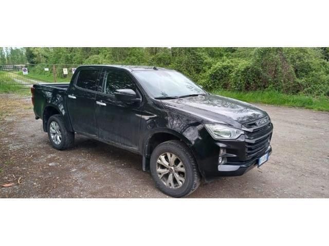 Nero Usata 2023 Isuzu D-Max Pick-up | 27.900 € (Ottimo prezzo) - Immagine 1/4