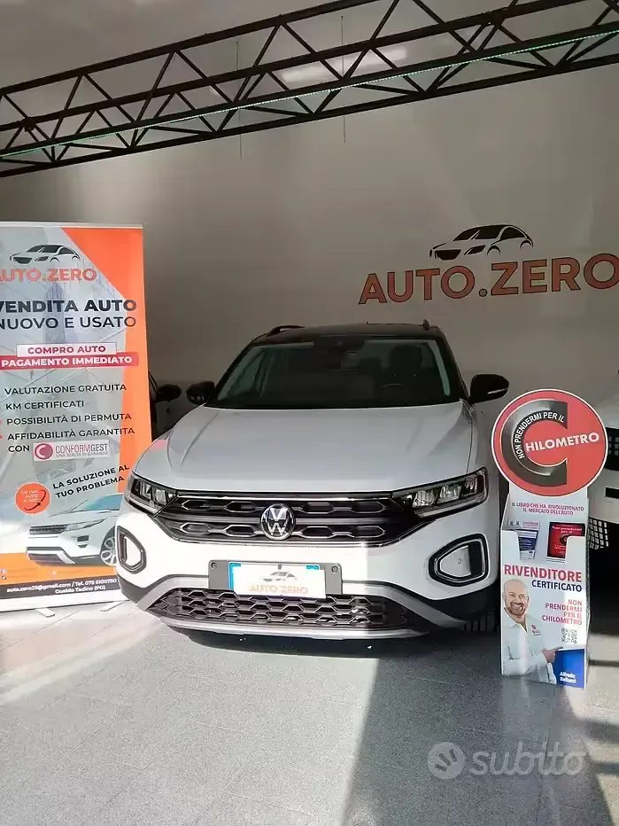 Usata VW T-Roc R-line 116 CV (85 kW) 2023 Bianco SUV