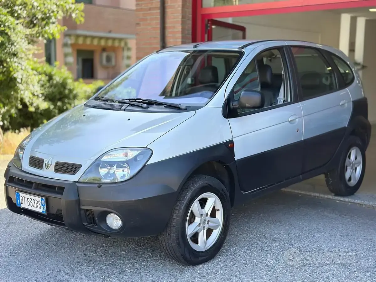 Usata Renault Scénic 120 CV (88 kW) 2003 Grigio Monovolume