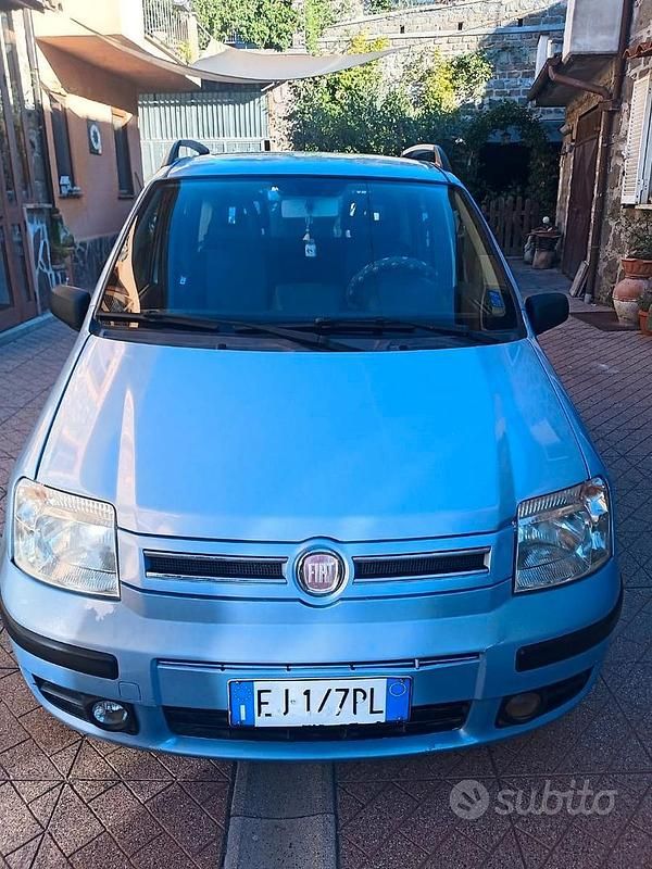 Blu Usata 2011 Fiat Panda Due volumi | 2590 € (Ottimo prezzo) - Immagine 1/3