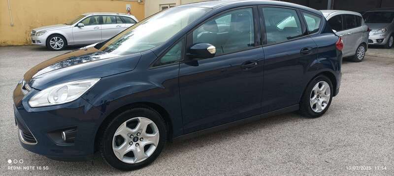 Blu/azzurro Usata 2015 Ford C-MAX Business Edition Monovolume | 8000 € (Buon prezzo) - Immagine 1/4