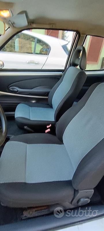 Usata Fiat 600 54 CV (39 kW) 2003 Grigio Utilitaria