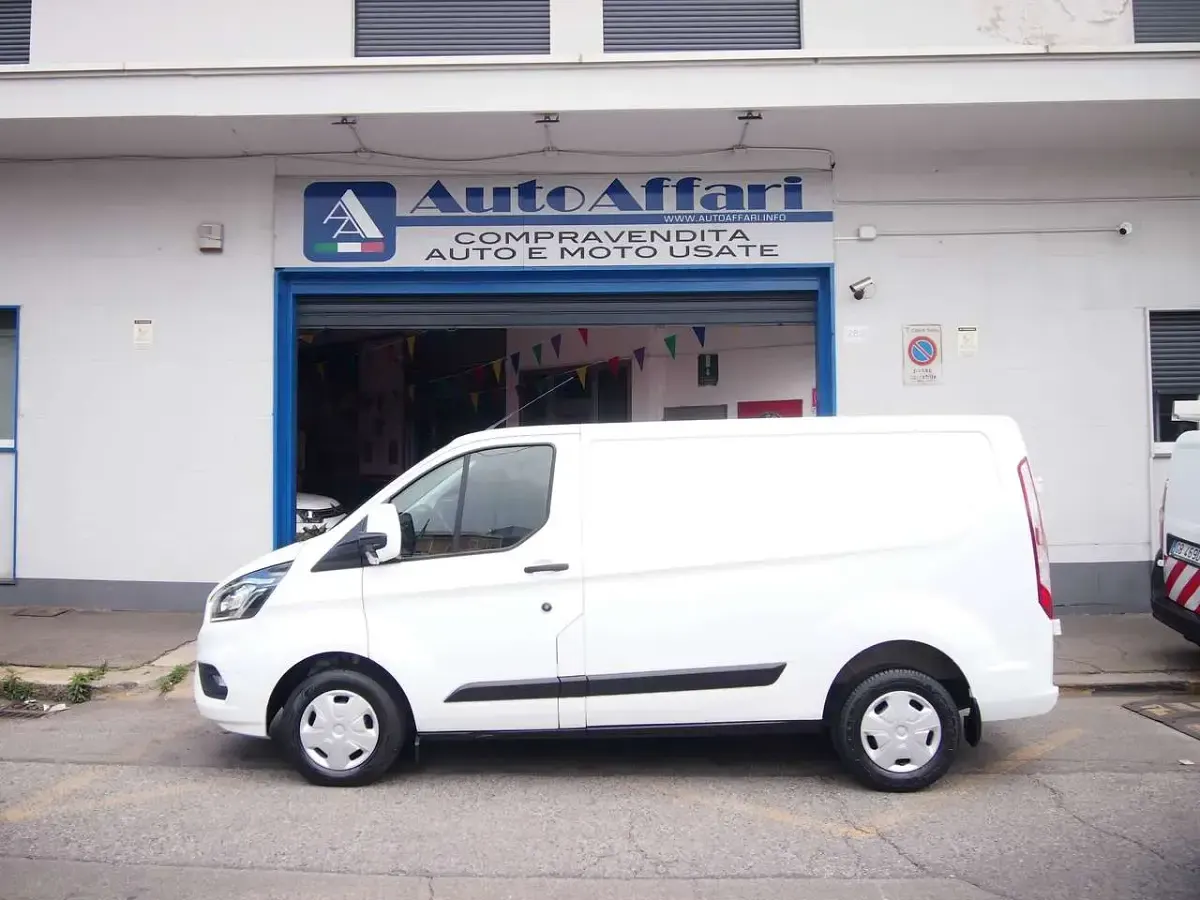 Usata Ford Transit Custom 131 CV (96 kW) 2022 Bianco Furgone