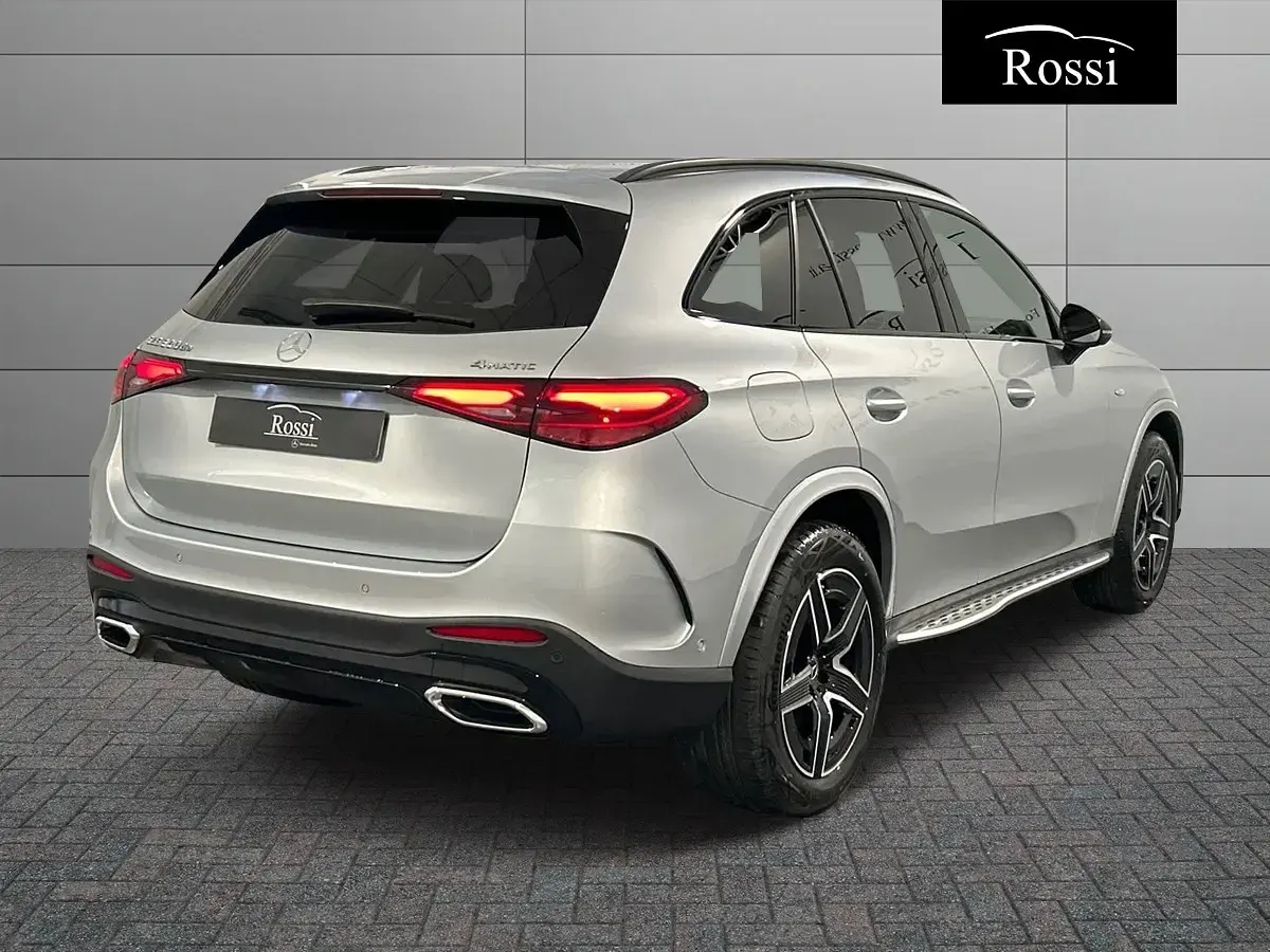 Nouvelle Mercedes GLC300 197 ch (144 kW) 2025 Noir