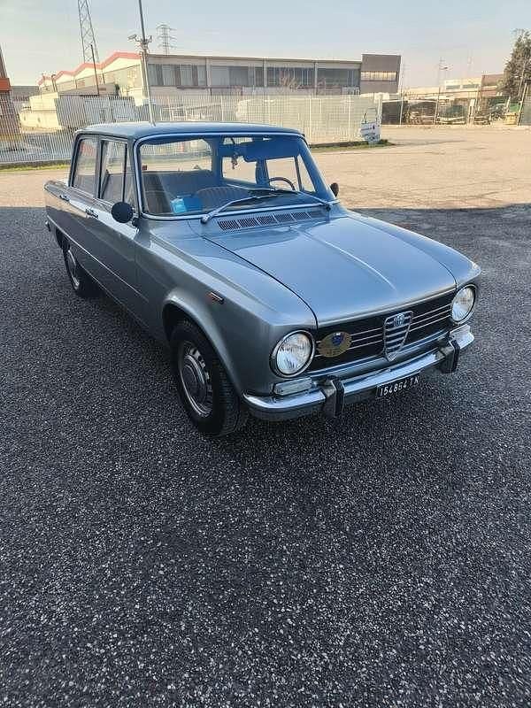 Usata Alfa Romeo Giulietta 94 CV (69 kW) 1972 Grigio Berlina