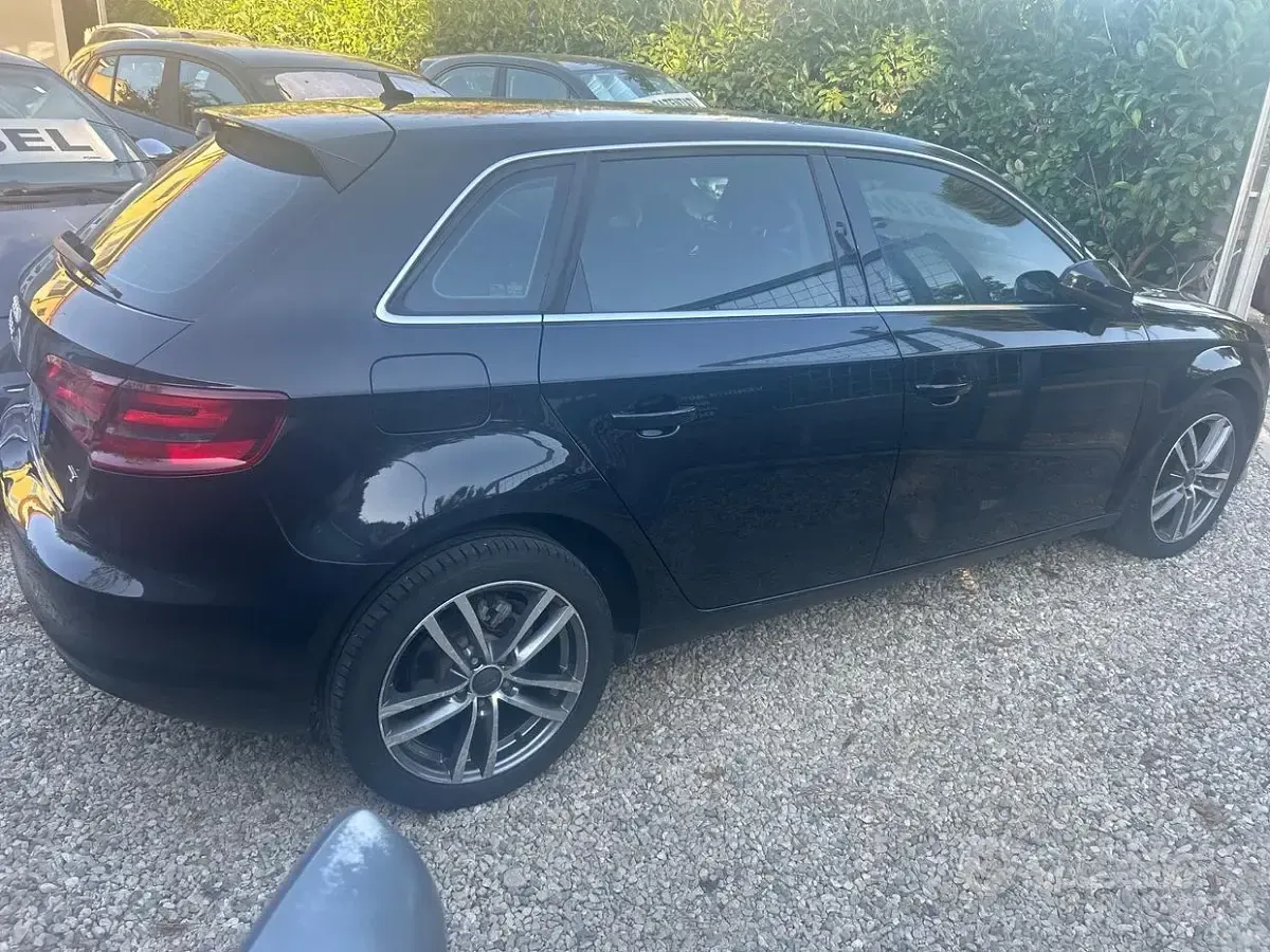 Usata Audi A3 Business 105 CV (77 kW) 2014 Nero Berlina