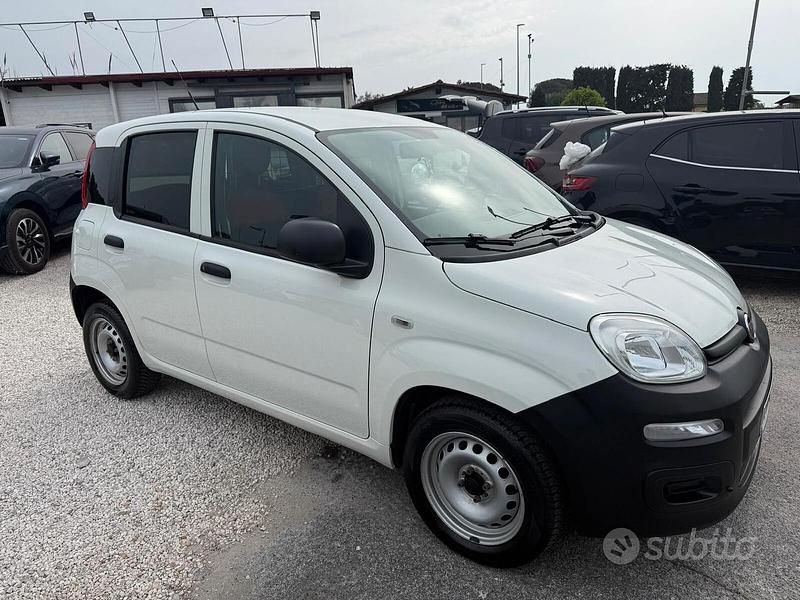 Usata Fiat Panda Easy 69 CV (50 kW) 2019 Bianco Utilitaria