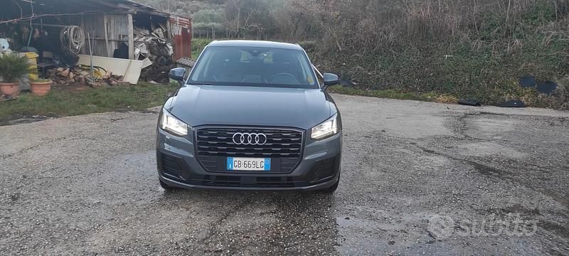 Usata Audi Q2 Admired 116 CV (85 kW) 2020 Grigio SUV