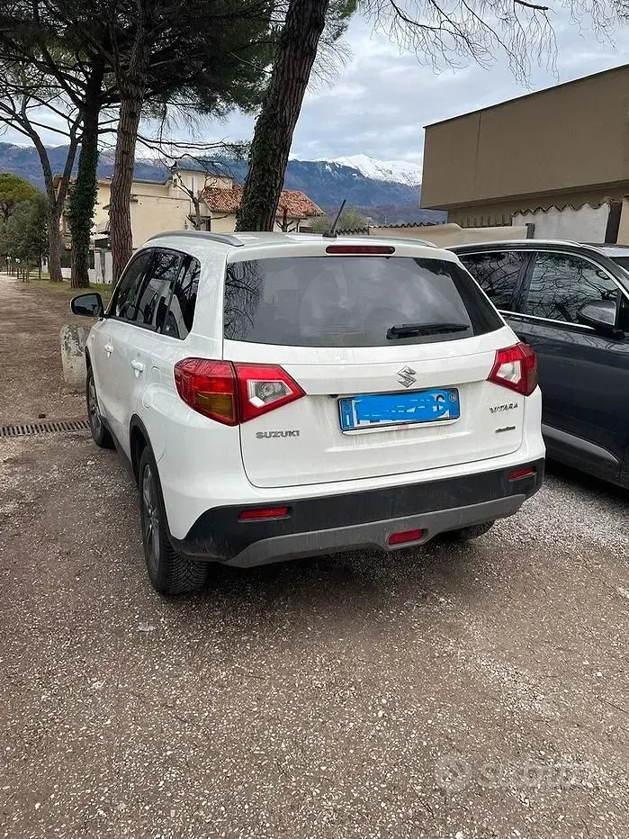 Usata Suzuki Vitara Cool 120 CV (88 kW) 2016 Bianco SUV