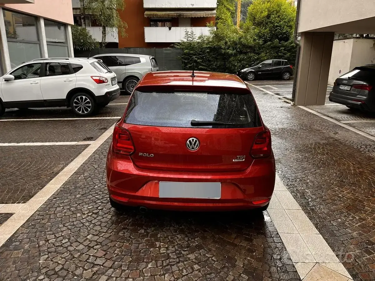 Usata VW Polo Trendline 90 CV (66 kW) 2016 Rosso Berlina