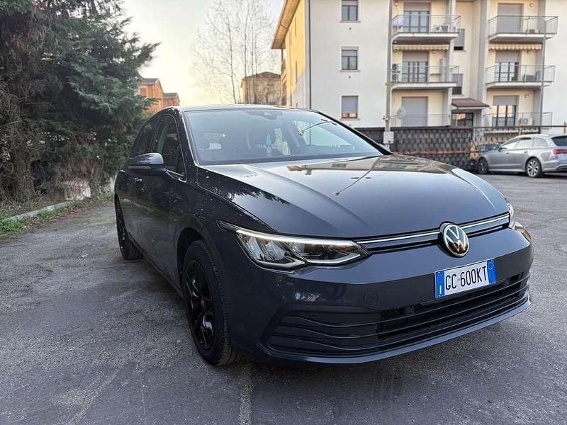 Usata VW Golf VIII Life 110 CV (80 kW) 2020 Berlina